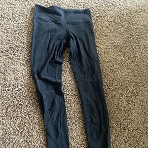 black lululemon leggings size 4